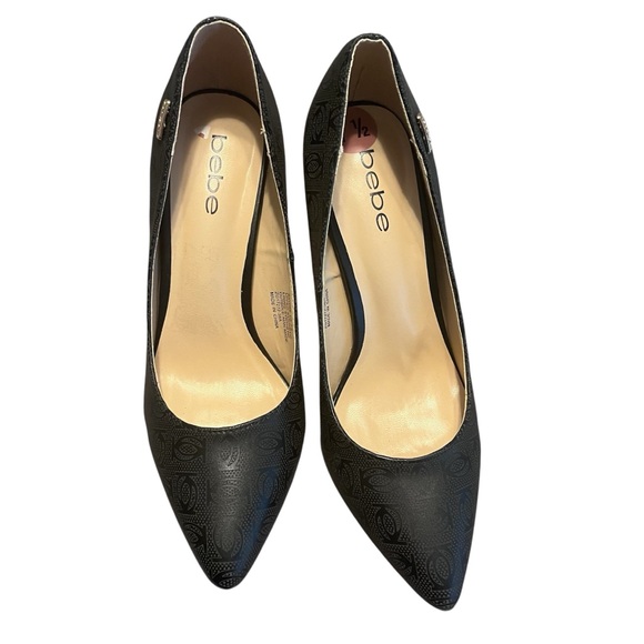 Women's Bebe Saydee Black Embossed Size 7.5 High Heels Pump Shoes - Picture 3 of 7